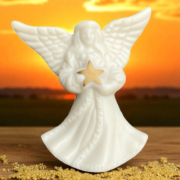 Vintage LENOX signed Porcelain Angel Holding Star Pin - Picture 1 of 11